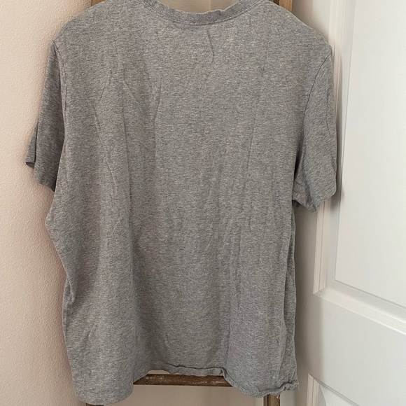 Nike - The Nike Tee - Men's Gray T-Shirt - Size XL - Picture 4 of 5